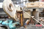 梦见洗手小蚕虫变身“产业龙”，广西这座小城如何实现“破茧重生”？